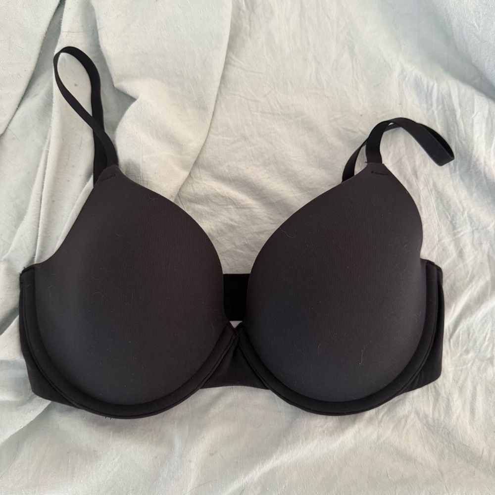 Skims tshirt bra